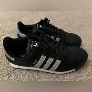 Adidas Samoa Mens size 9.5